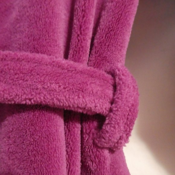 JOE FRESH | large, 10-12 kids | Purple Bathrobe With Snowflake Pocket - Picture 15 of 15